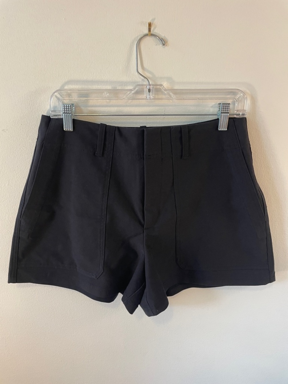 Athleta Skyline High Rise Tailored 4" Short Black Size 10 EUC